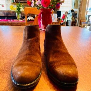 Women’s Size 8M Franco Sarto Brown Suede Round Toe Booties
